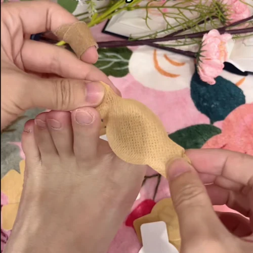 NEW 2026 Nail Repair Patches Overnight Hydrogel Care For Stronger-Looking Nails - Image 2